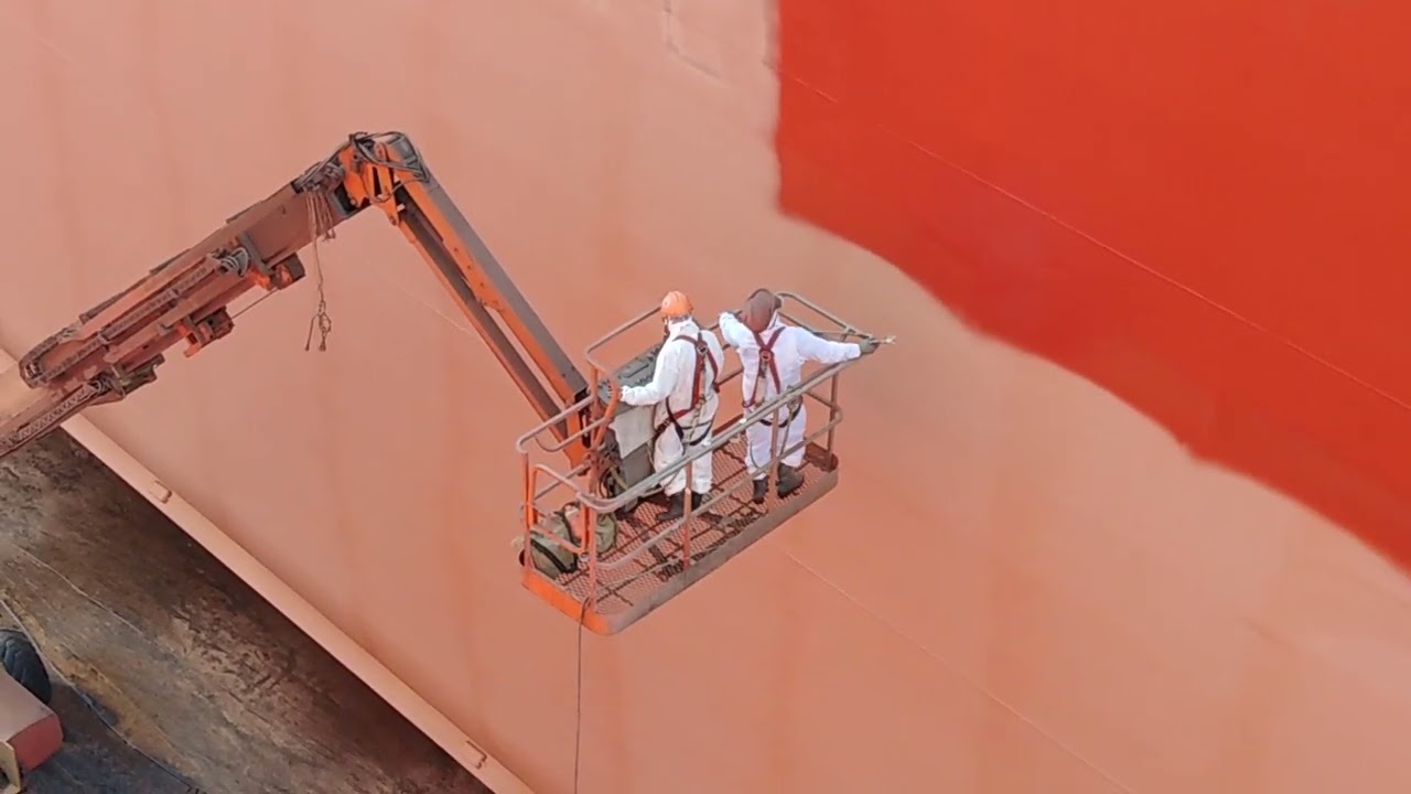 How to painting ships hull in dry dock