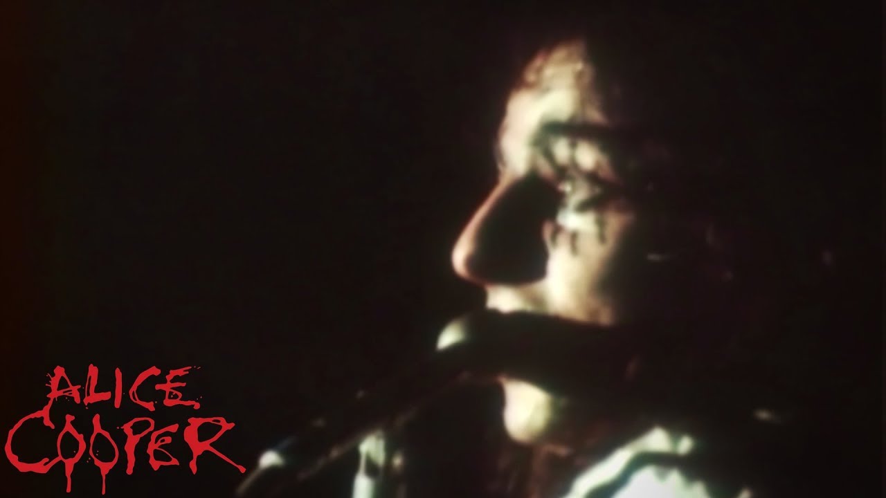 Alice Cooper - French TV Report 1971 (Love It To Death Tour) - Part 1