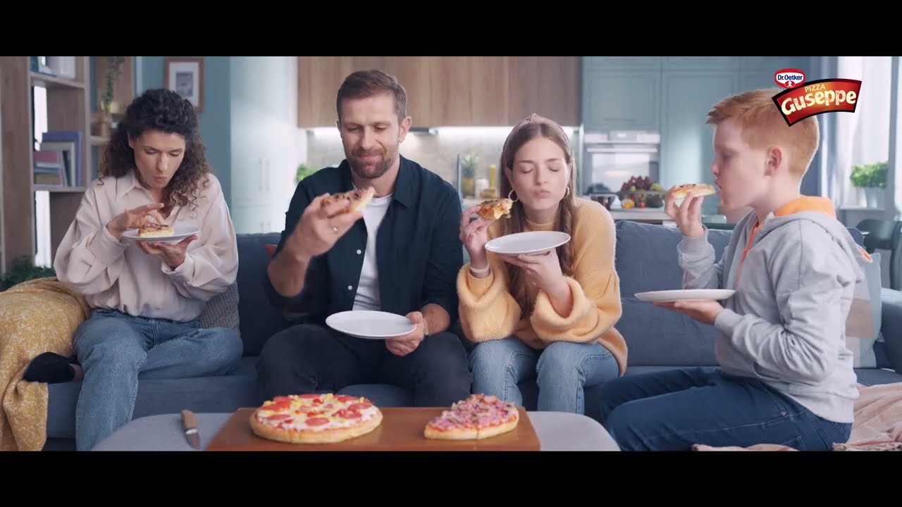 🍕 Pizza Guseppe sama się nie zje! Wciągnie nawet kuriera!