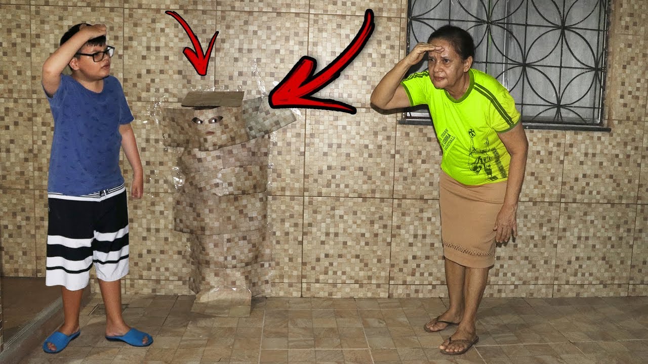 BRINCANDO DE PIQUE ESCONDE COM A FAMÍLIA