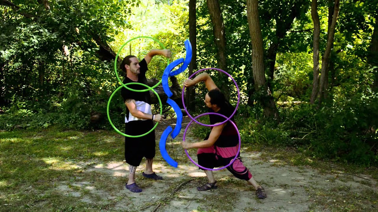 Mike vs Doodle - Fans vs Hoop
