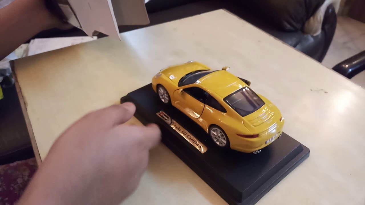 Bburago Porsche 911 Carrera S 1:24 unboxing