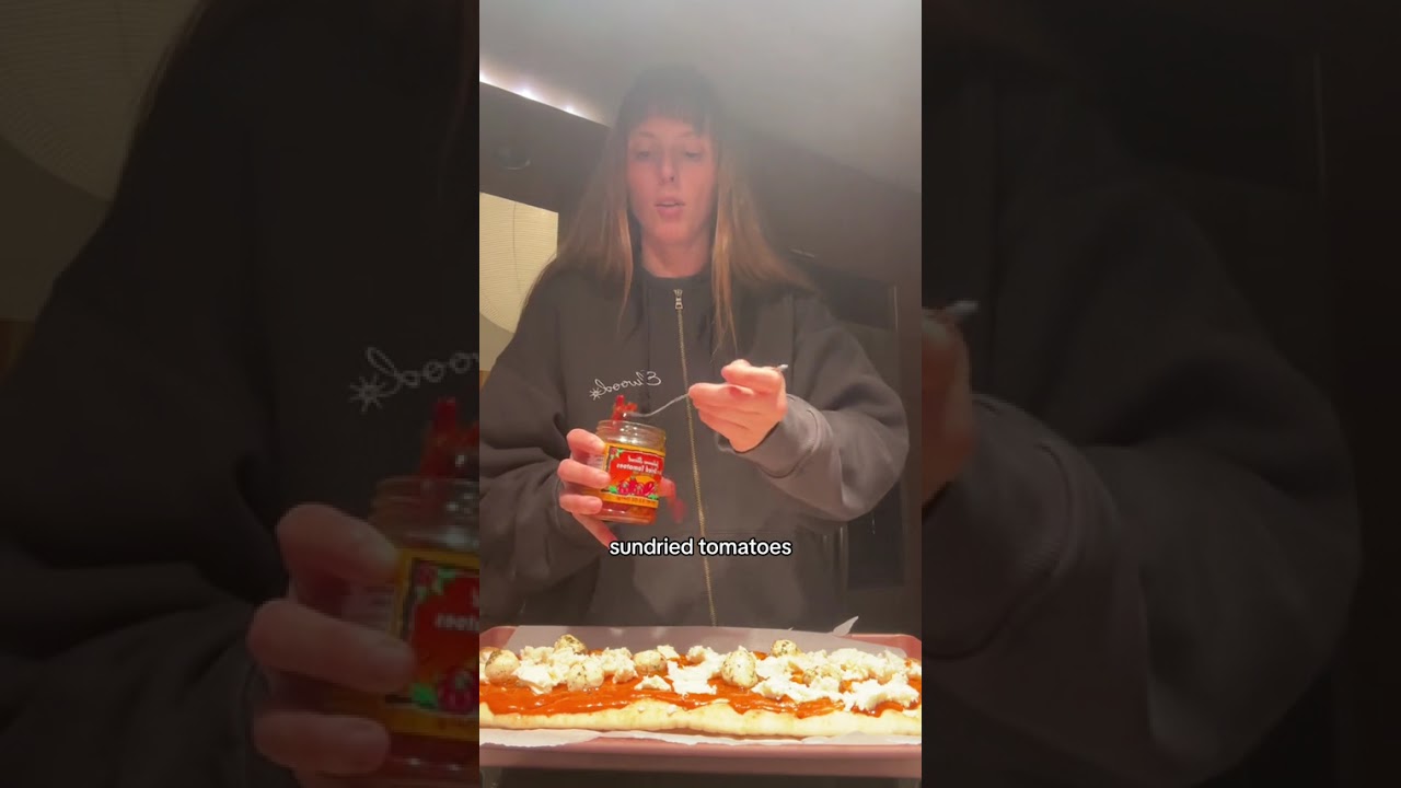 pizza cures all #traderjoes #viralrecipe #pizza #dinner... #Shorts #fuzzandfuzz