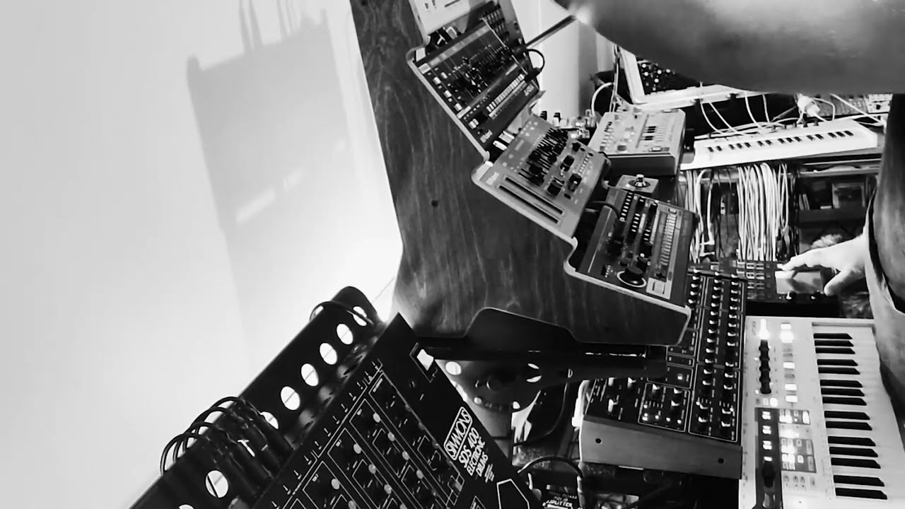 Acid Jam w. Roland Boutiques and more - 190124
