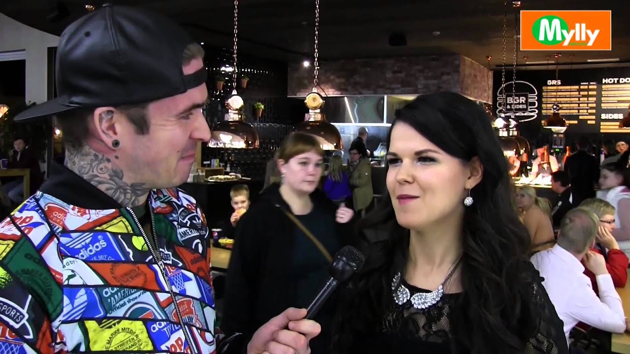 Superlahjakas Saara Aalto uudistuneen Myllyn avajaisissa!