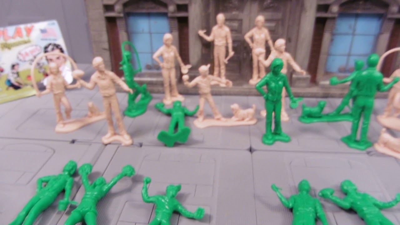 Civilians at play! Tim mee army men review!