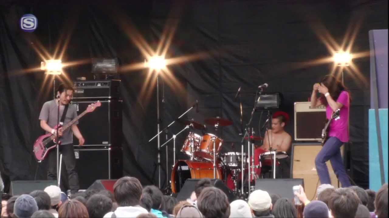 NICE VIEW - gruop think @ KAIKOO POPWAVE FESTIVAL 2012
