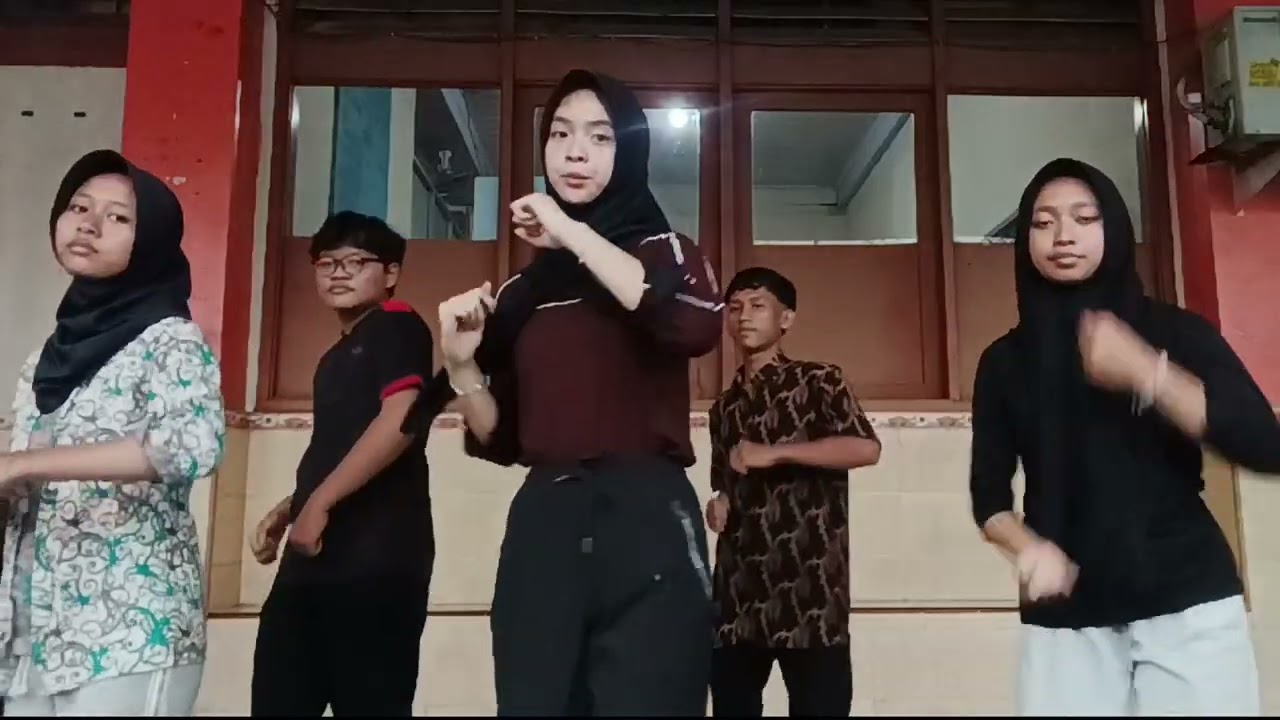 Video Senam Kelompok 3 Kelas XI.3B