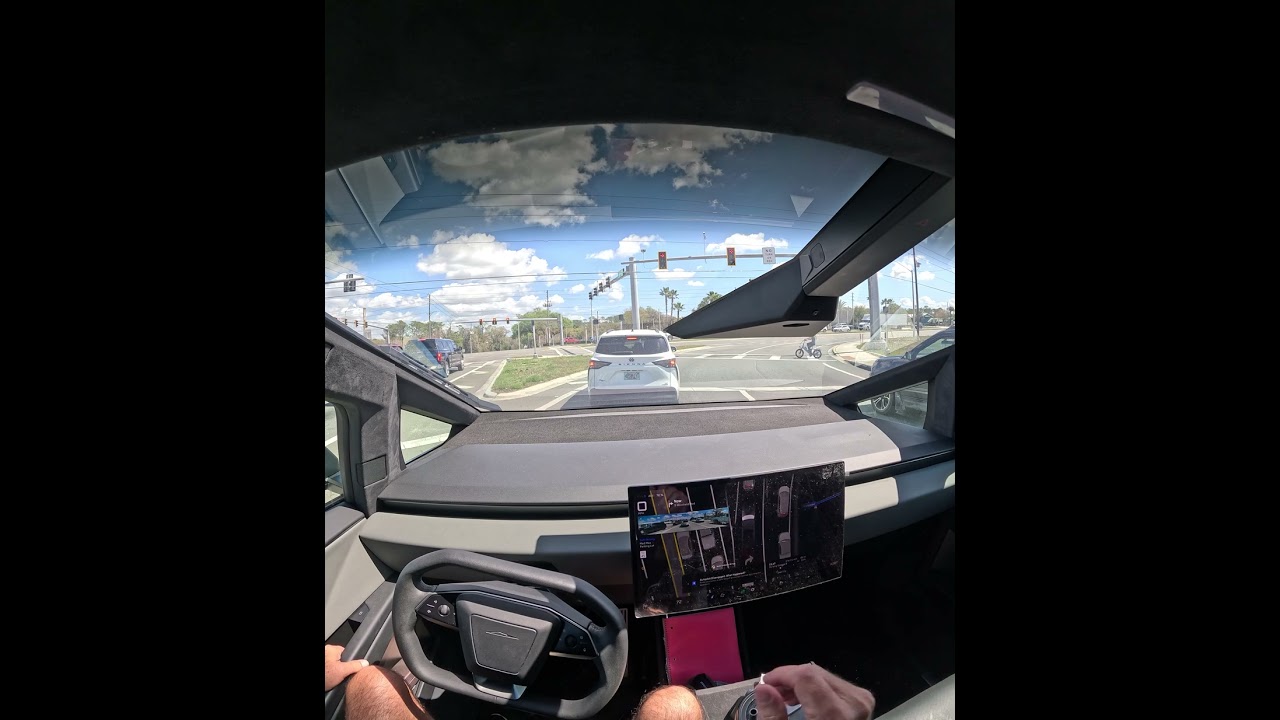 Cybertruck FSD V14.2.2.5 &mdash; Мне нравится маневрирование в стиле &laquo;Безумного Макса&raquo;, но не чрезмерно...