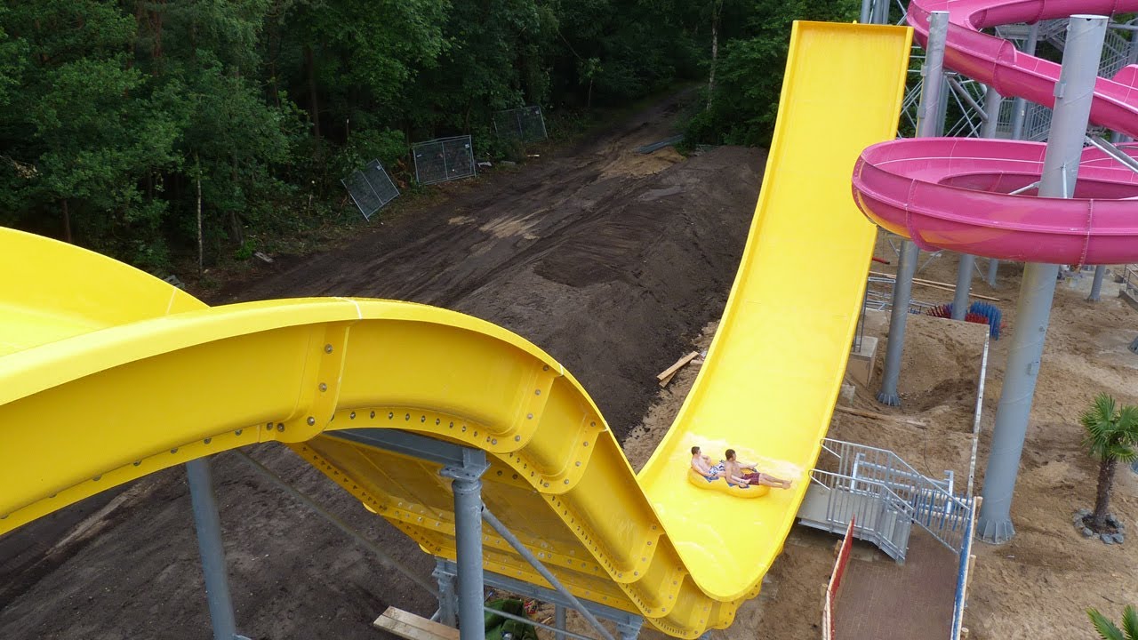 Aquaventura Hellendoorn - Wacky Wave || CRAZY HALFPIPE SLIDE!