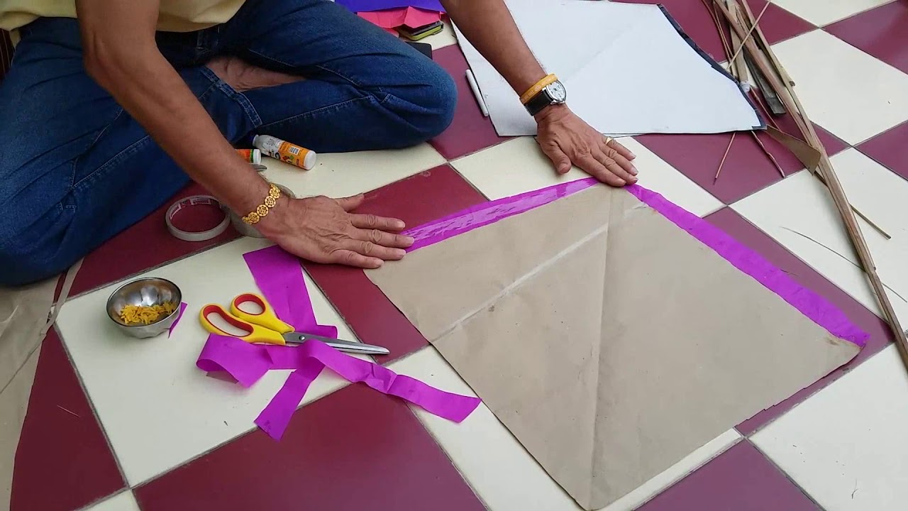 LEARN KITE MAKING FROM A WASTAGE PAPER BAG.