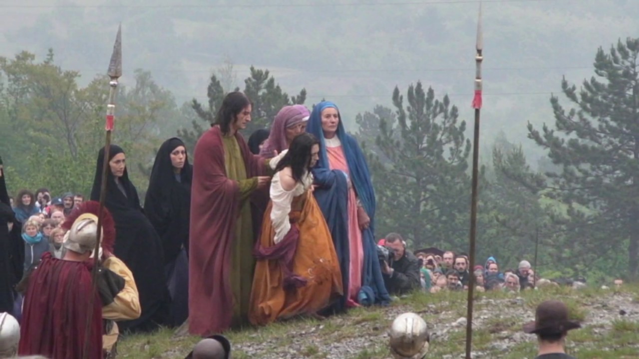SANTA CRUS CERVENO VIA CRUCIS VIVENTE  FOTO