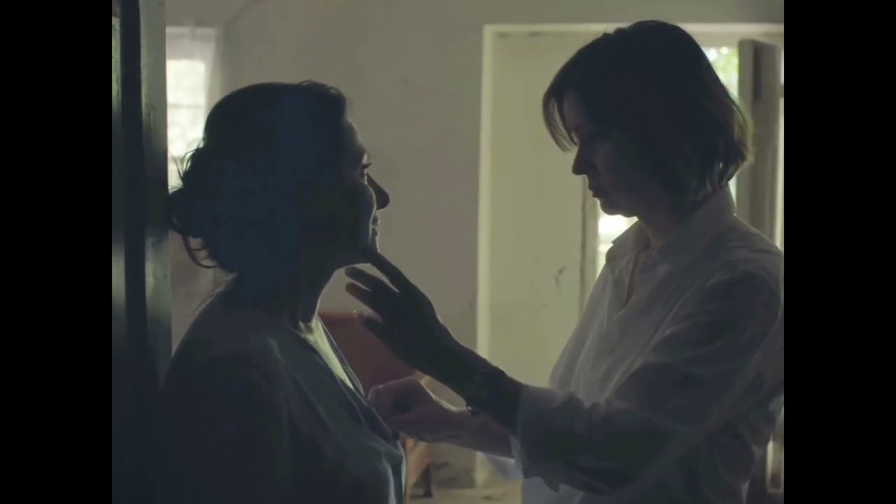 About you -The 1975 / Comets (2019)