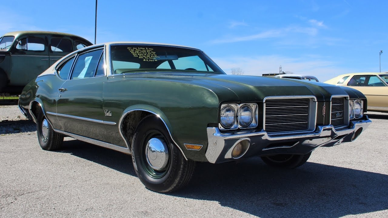 1971 Olds Cutlass - Nice Original Survivor at Country Classic Cars