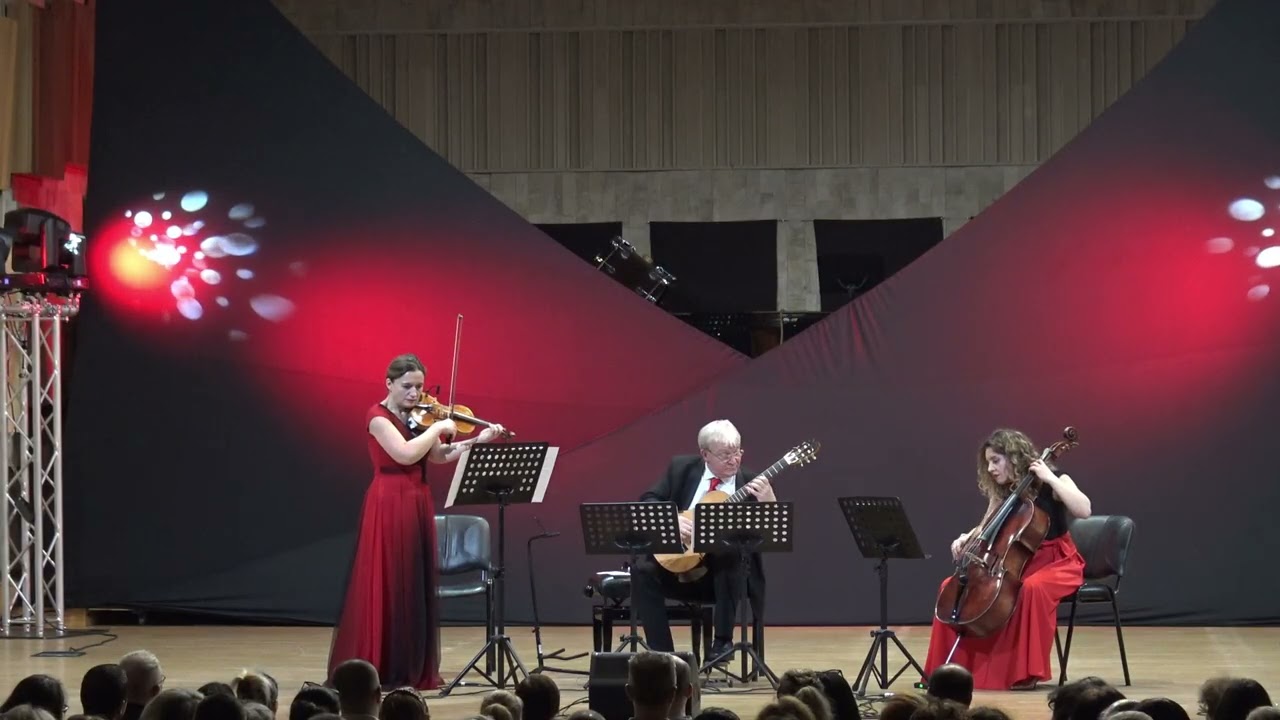 Trio TANGATA playing Astor Piazzolla: Fugata
