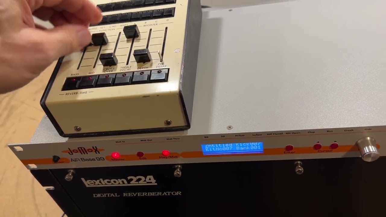 Jomox Airbase99 & Lexicon 224 vintage reverb - check out that tail at the end