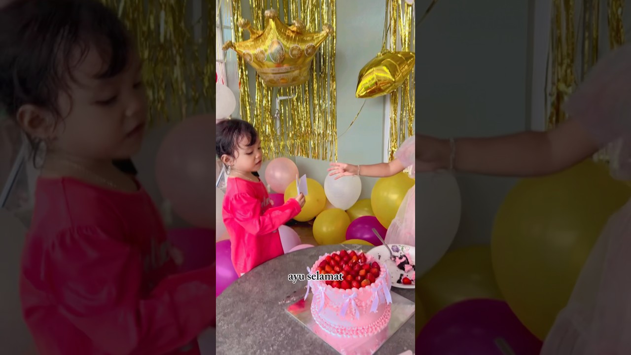 Sheema disuapin Ayu mochi #happybirthday #birthday #music