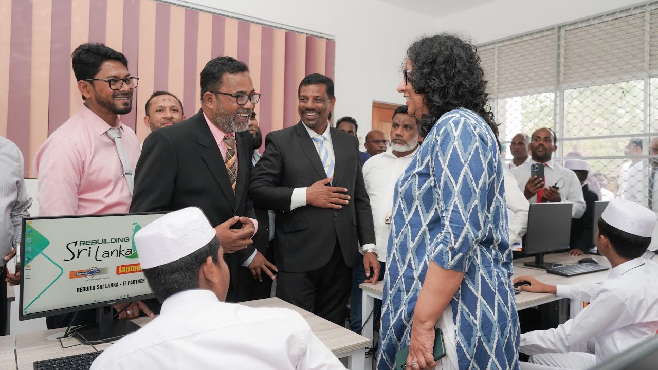 புத்தளம் ஸாஹிரா கல்லூரி மாணவர்களால் உருவாக்கப்பட்ட உத்தியோகபூர்வஇணையத்தளம் பிரதமரால் அங்குரார்ப்பணம்