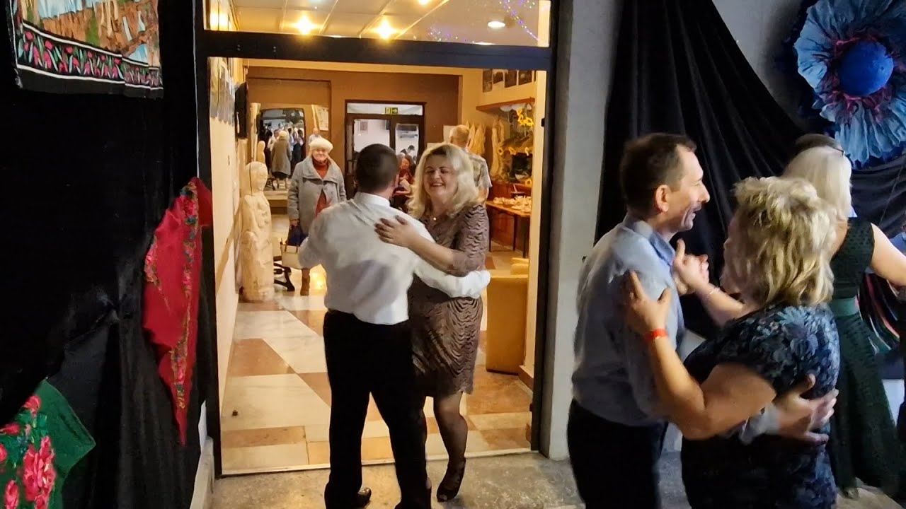 Jeden z piękniejszych utworów kapeli - zawsze z chęcią do niego wracamy!