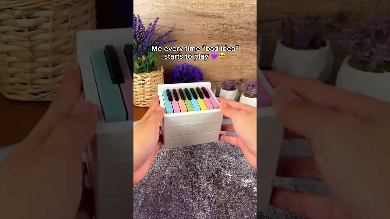 Olivia Rodrigo mini piano calendar is here!