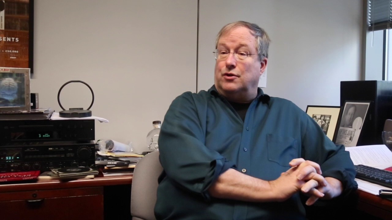 Lin Brehmer celebrates 25 years at WXRT