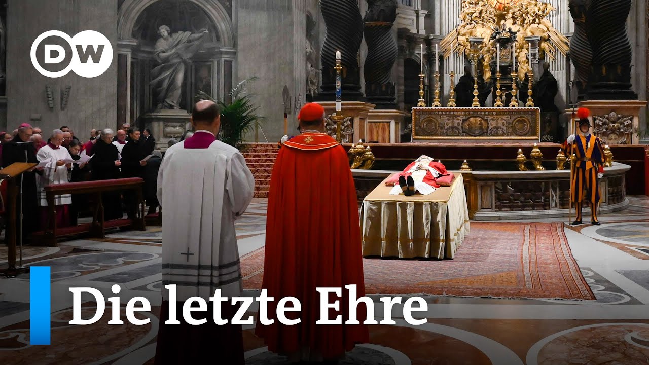 Tausende Gläubige strömen in die Basilika | DW Nachrichten