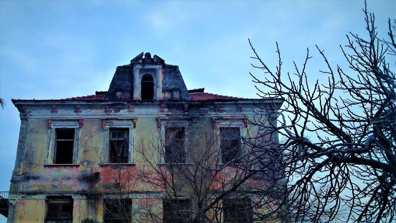 Abandoned ΄΄Haunted'' mansion-Urbex-Στοιχειωμένο Άνω Λεχώνια (Οικία Κοντού)
