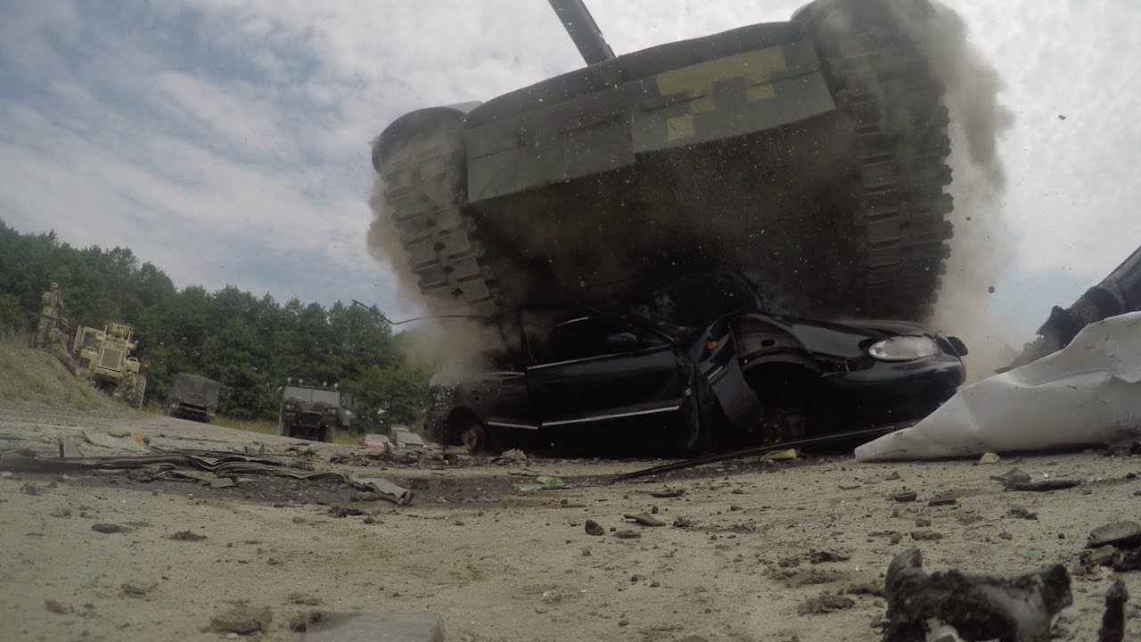 Tank Challenge 2018: водіння та медична евакуація