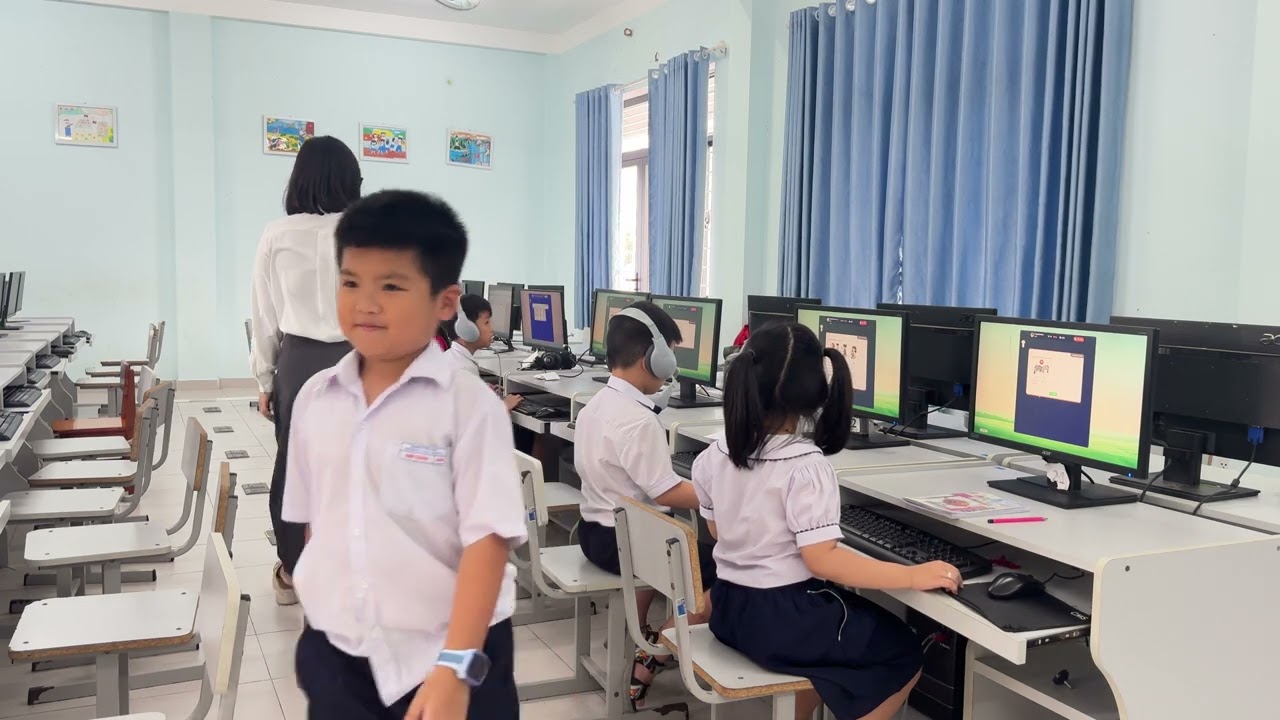 Đà Nẵng- Hoà Khánh - TH Hồng Quang - Tiếng Anh - Khối 2 - Ca 2
