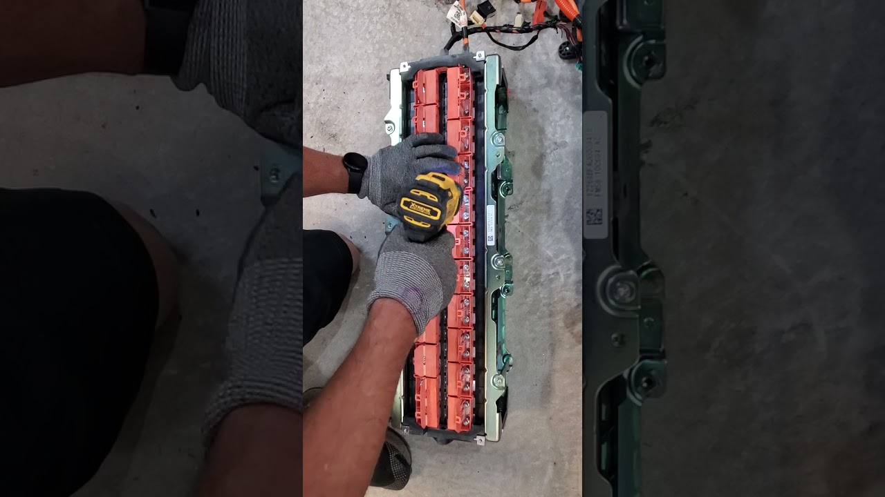 2013-2020 Ford Fusion/C-Max hybrid battery subpack bus bar nuts removal and tips