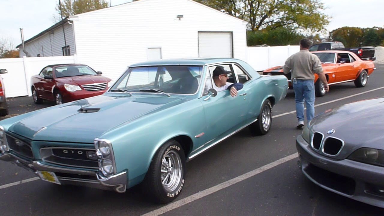 1966 GTO Clone Smokin Burnout