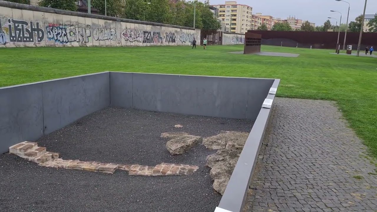 Mur Berliński - Co zwiedzić w Berlinie? Top 10 Berlin