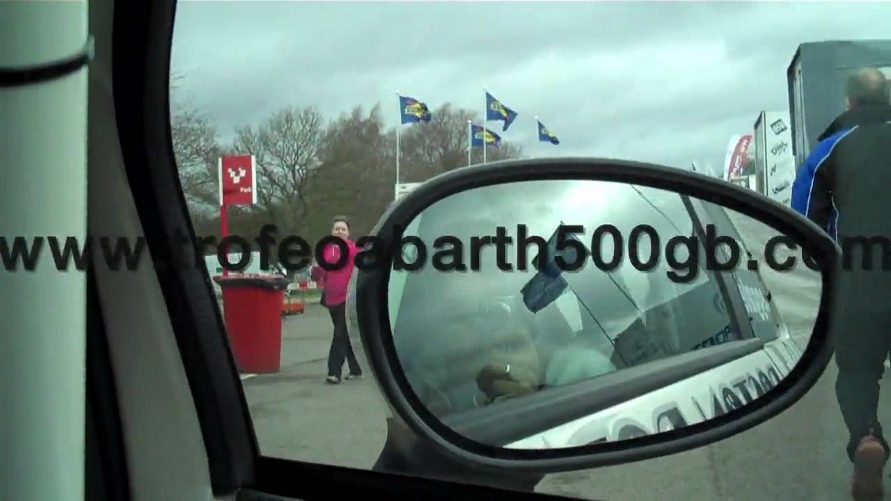 'Fan with a Cam' at the Trofeo Abarth 500 GB - Round 1, Oulton Park.
