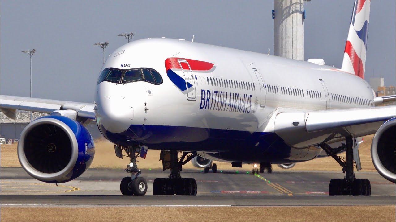 Airbus A350-1000 British Airways Takeoff at Lisbon Airport