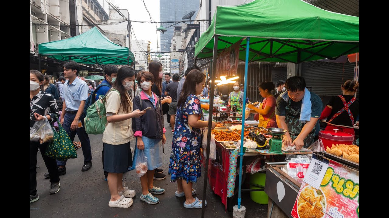 [4K] Bangkok walking tour street market in the morning at Patpong Soi 1
