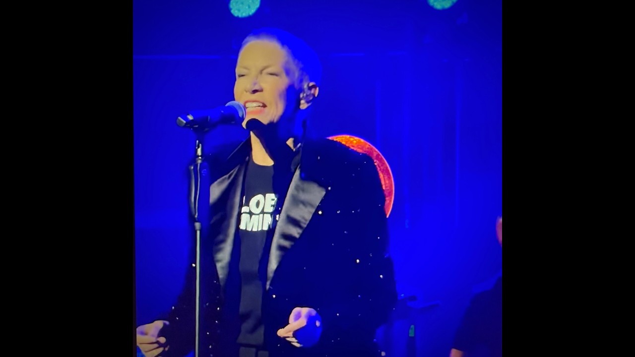 Annie Lennox LOVE IS A STRANGER [Royal Albert Hall '25] @thecirclengo