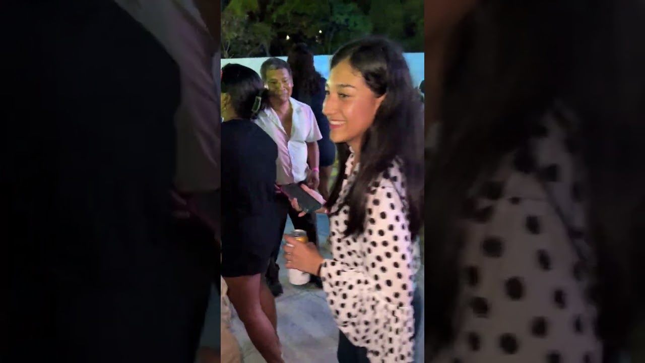 Así bailó la chica de negro con Bertín y Su Condesa en Llano Largo 2023
