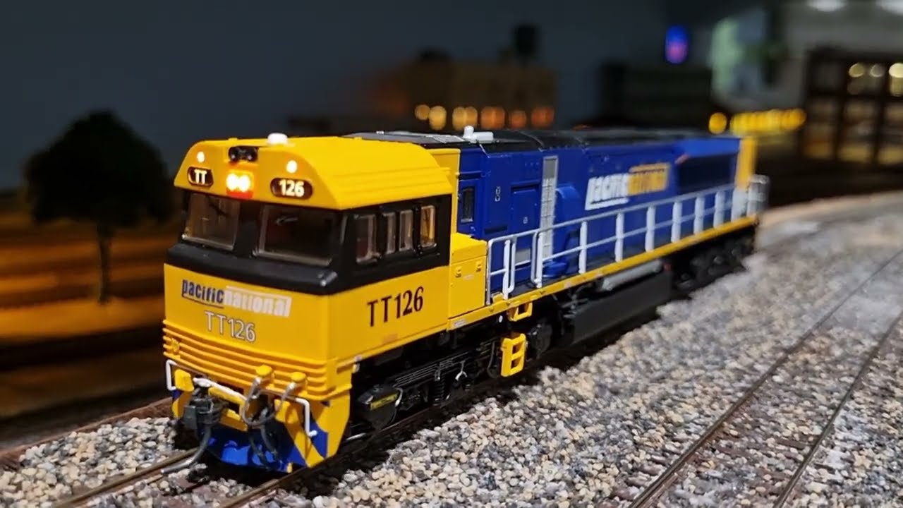 Auscision GT46C-ACe Pacific National with Loksound.
