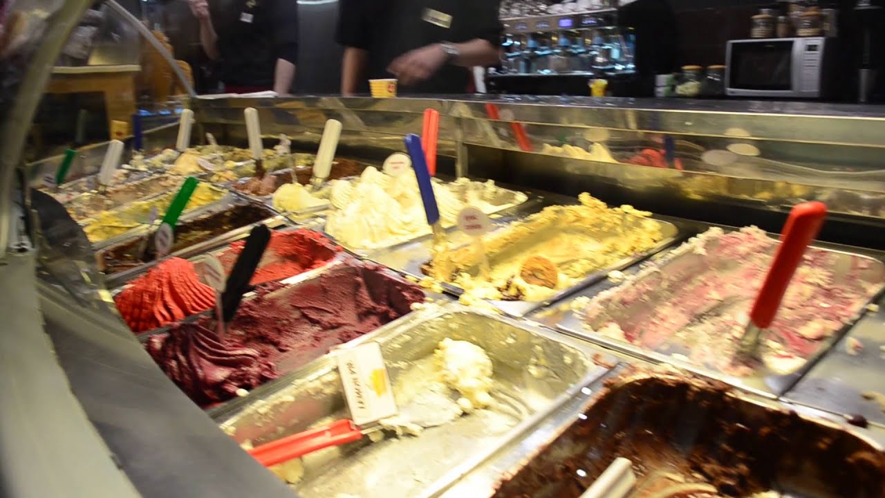 Visitamos la Caffetteria y Gelateria Afreddo en Sofia Bulgaria