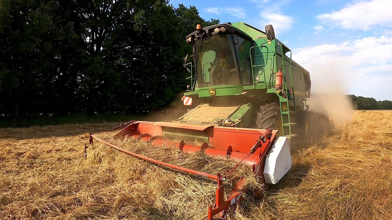 Mamy już żniwa Dwuetapowe koszenie trawy John Deere 9660 WTS