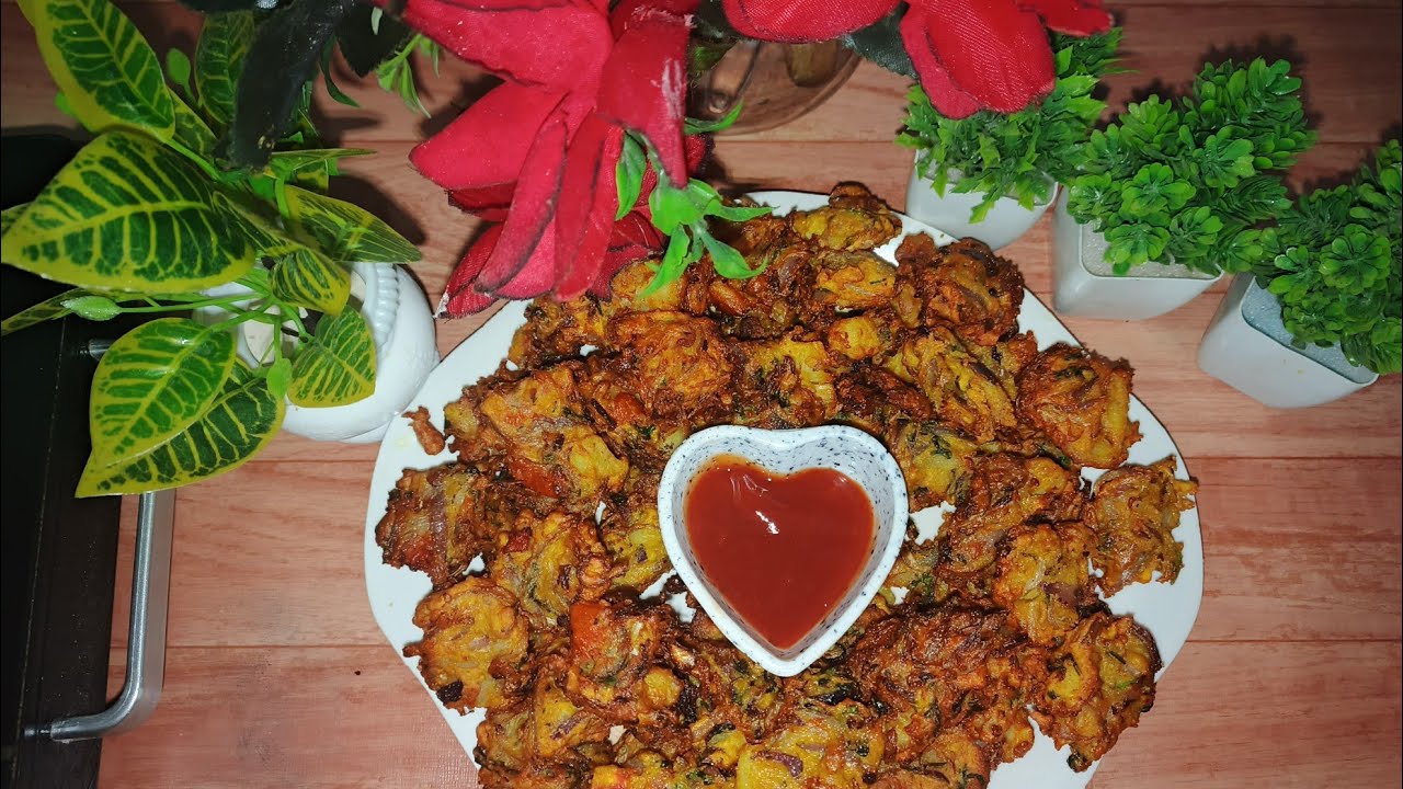 Uble hue aalu pyaj ki pakaudi bahut hi testi kurkuri Bankar taiyar Hui Hai ،