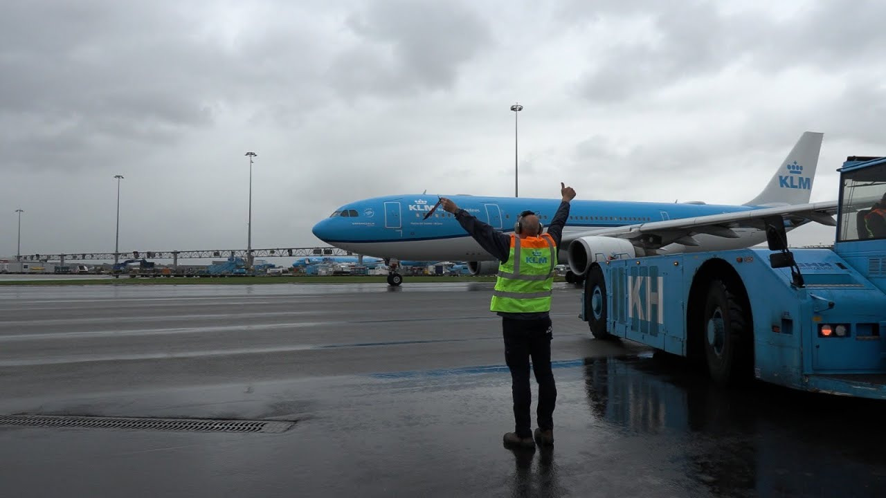 Last Pushback of ATD Harro Handgraaf @ KLM Sleepdienst
