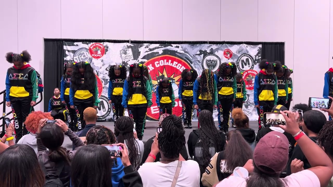 Выступление женского студенческого общества DSSD на выставке Atlanta Black College Expo 2026.