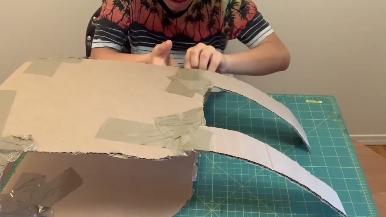 How to make cardboard armour (tutorial) Thanks for 40 subscribers!!