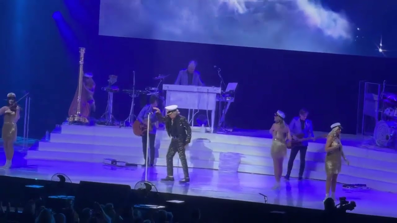 Rod Stewart  @ Tampere Nokia Areena 25.4.25 / Sailing