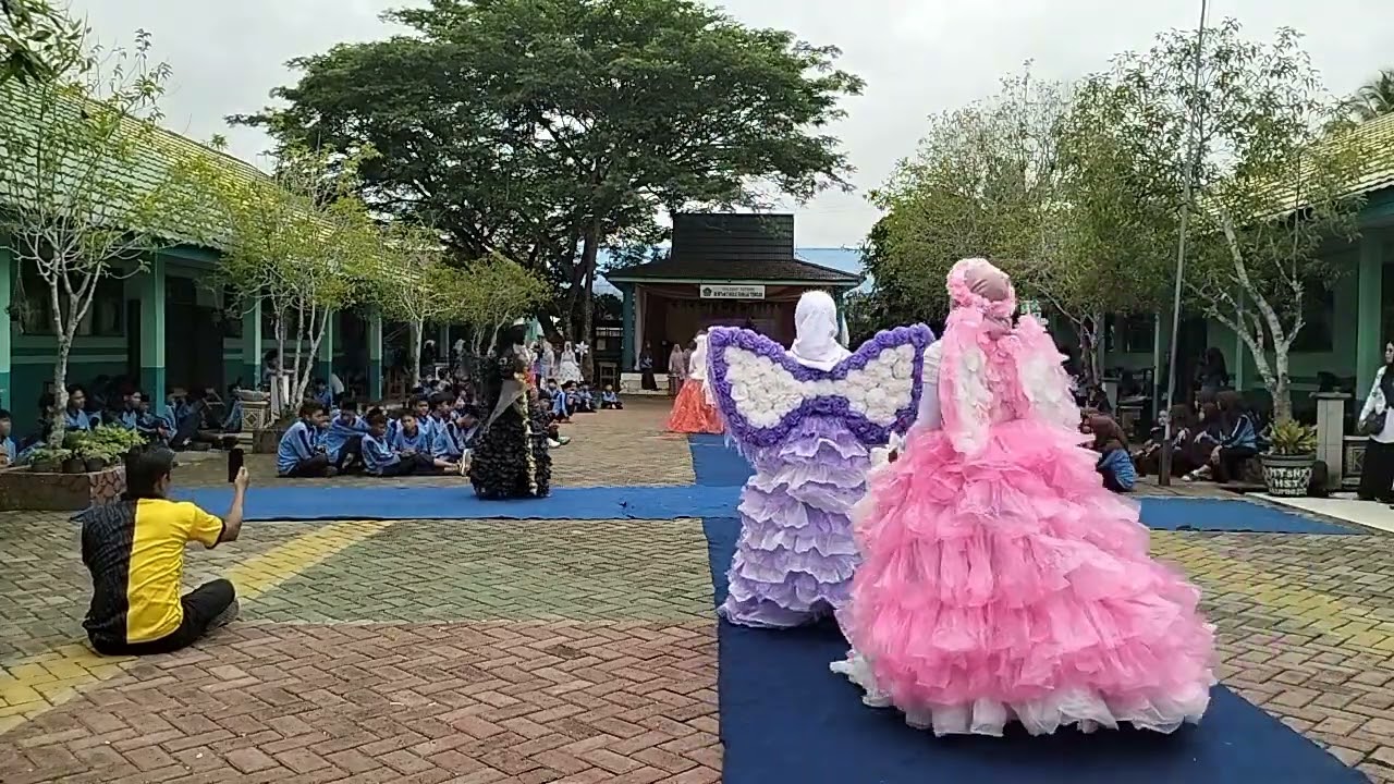 Parade Lomba Fashion Show Busana Daur Ulang Siswa MTsN 7 HST || Milad MTsN 7 HST Ke-61