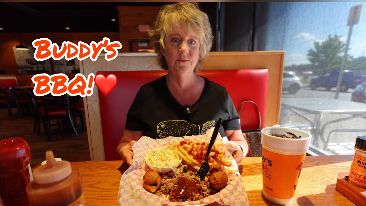 Buddy’s BBQ In Sevierville!😋