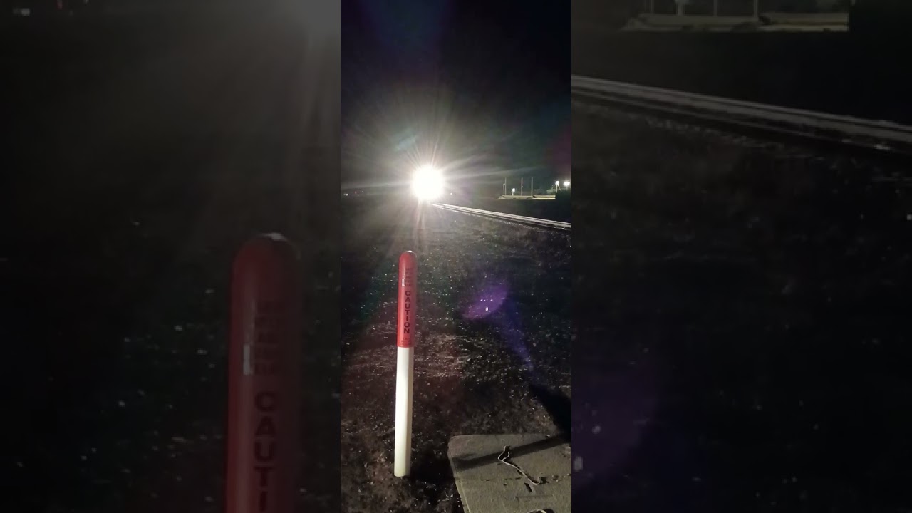 2 BNSF engines! One was a dash 9. 