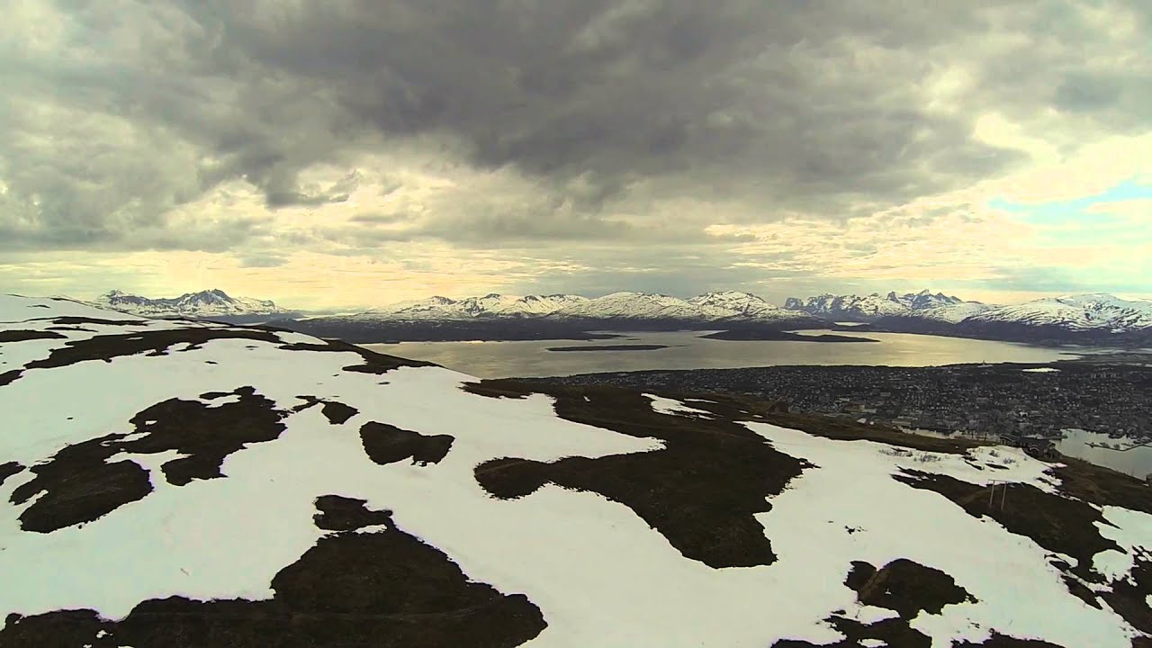 Troms&oslash;ya fra Fjellheisen