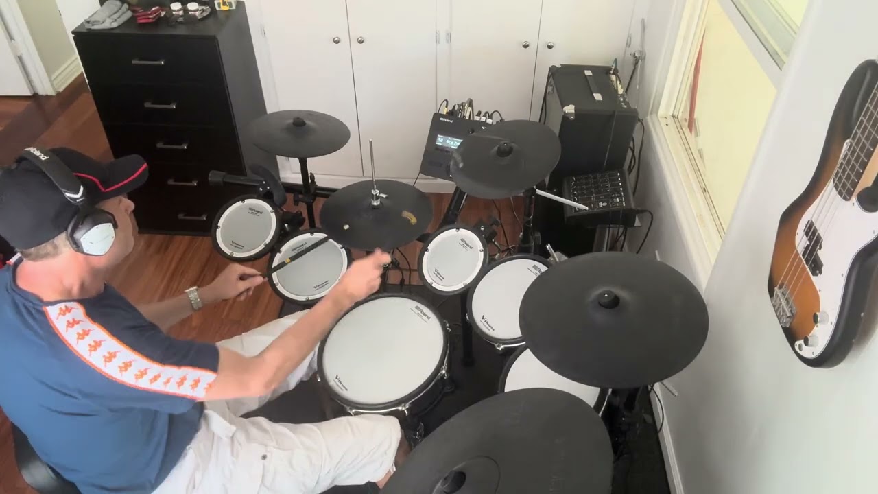 She Bangs (Ricky Martin) – 3 Snare Drum Groove Experiment